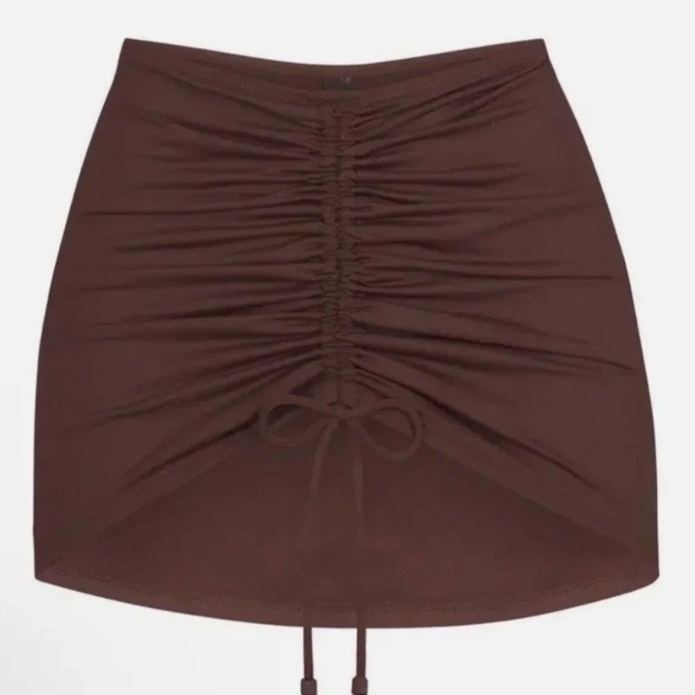 Skims Signature Swim Pull-on Ruched Mini Skirt cocoa resort wear
